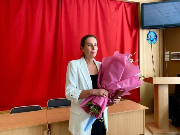 Черкаську вчительку відзначили державною нагородою України