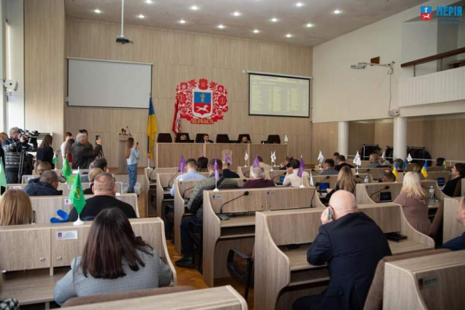 Близько 30 галузевих питань розглянули депутати Черкаської міськради під час сесії
