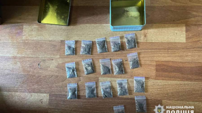 Збували наркотики через telegram-канал: поліцейські затримали наркодилерів