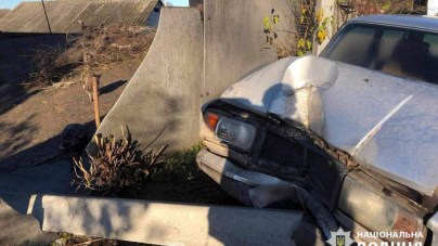 Неповнолітній водій розбив авто та заявив про його викрадення