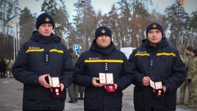Президент України відзначив черкаських рятувальників