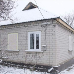 У Смілі розпочали встановлювати вікна у будинках, куди наприкінці грудня поцілила російська ракета