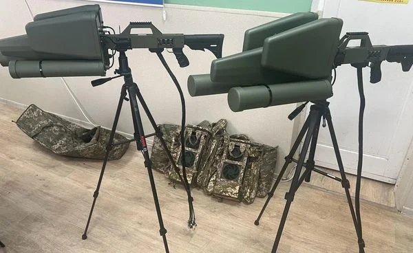 Військові від громади Черкас отримають антидронові рушниці та акумулятори
