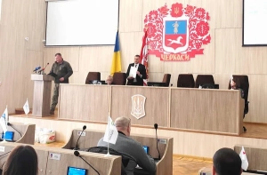 Військові в Черкасах на сесії міської ради подякували депутатам за підтримку