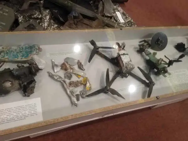 Уламки ворожого літака, збитого працівником “Укрпошти”, можна побачити в черкаському музеї
