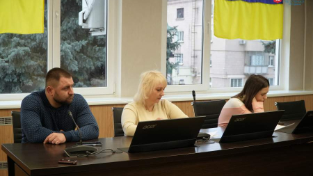 Голова Черкаської обласної партійної організації Юрій Тренкін провів пресконференцію