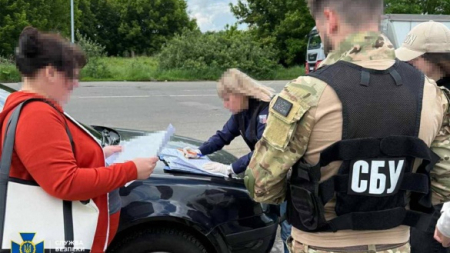 У Черкасах викрили жінок, які заробляли на ухиляннях від мобілізації через підробки