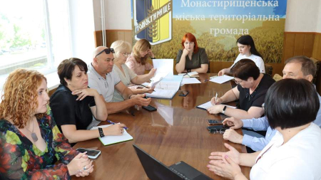 Зустріч, яка об’єднує: у Монастирищі обговорили шляхи сталого розвитку та підтримки ВПО
