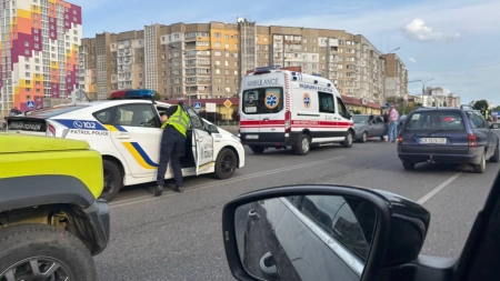 У Черкасах на Митниці сталася ДТП: на місці працює регулювальник