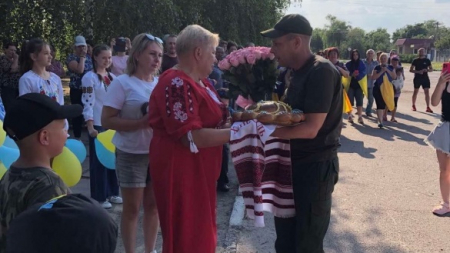 Черкащина святкує: героєм із полону повернувся захисник Костянтин Сіренко