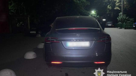 Водійка “Tesla” збила в Черкасах пенсіонерку