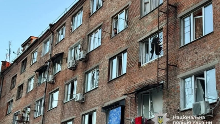 Дахи й вікна чекають на ремонт: у мерії прокоментували відновлення після липневого обстрілу Черкас